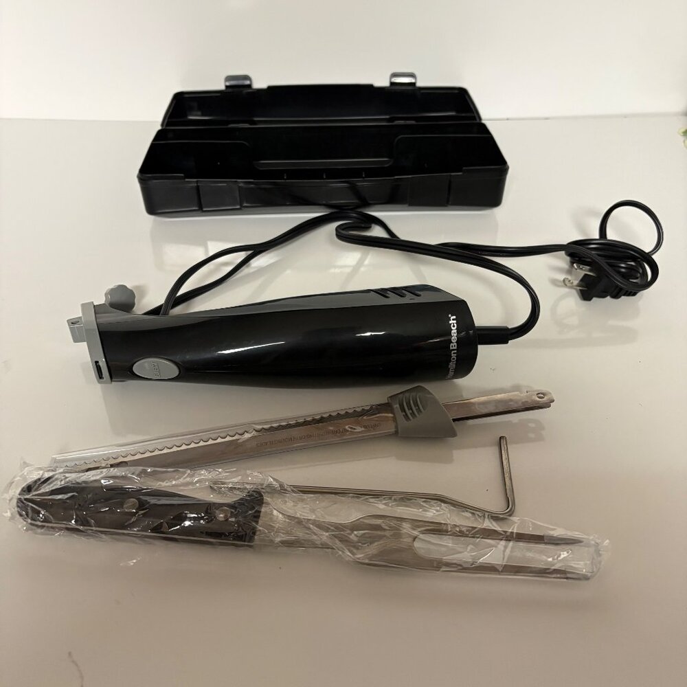 Hamilton Beach Electric Knife Fork Serrated Blade Set with Case Model 74378R